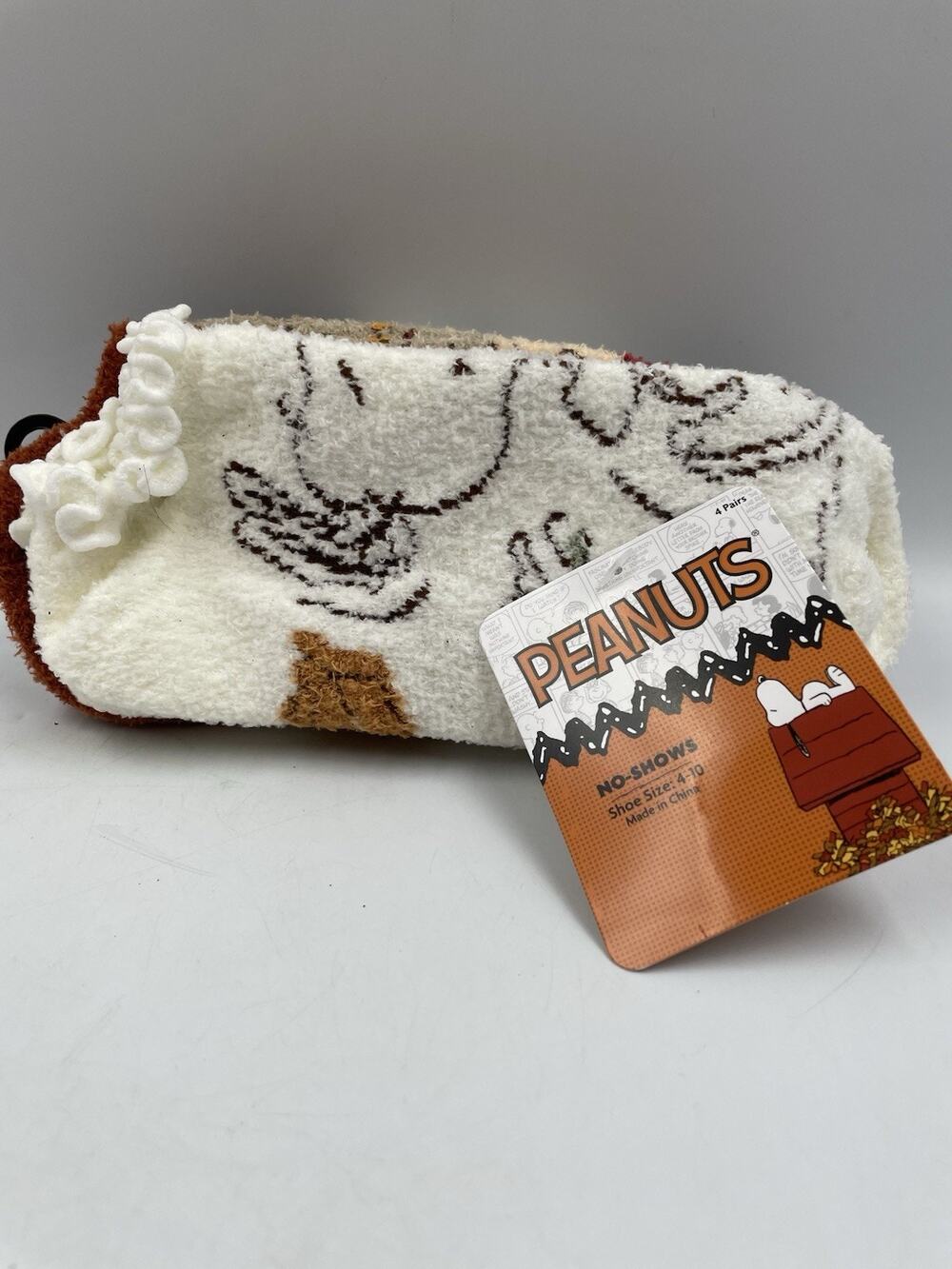 Peanuts 2026 Fall Fuzzy No Show Socks Womens 4 Pair Size 4-10 NEW With Tags